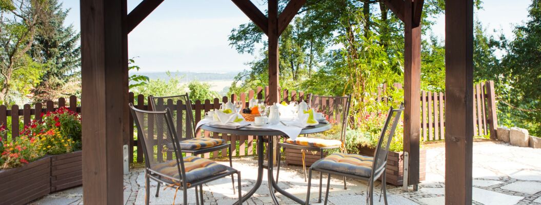 Frühstück auf der Terrasse